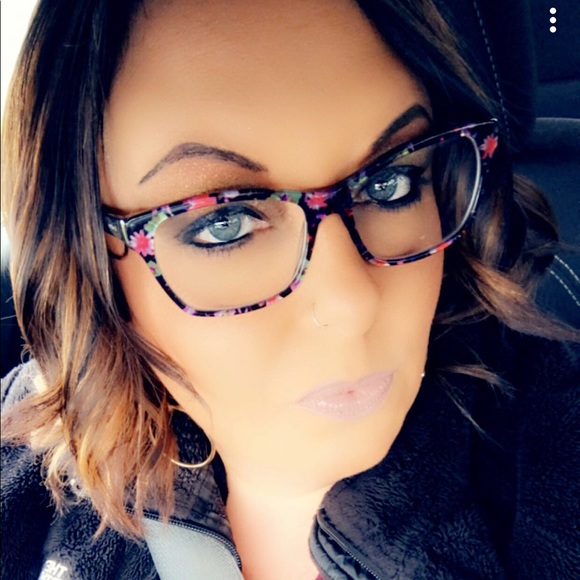 Meet The Posher 🖤 - Picture 5 of 8